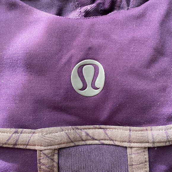 Lulu Lemon purple top with built in bra and mesh detail - Picture 4 of 5